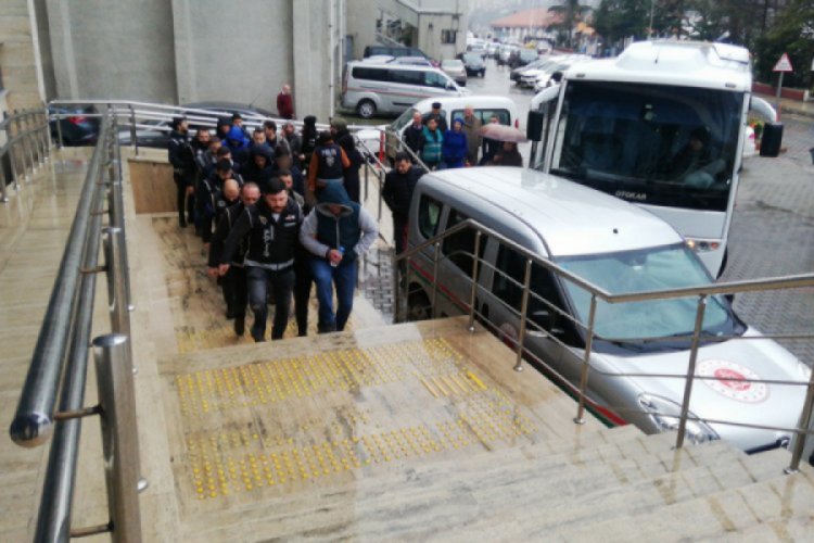 Bursa dahil 13 ilde yapılan FETÖ operasyonuda 3 kişi tutuklandı