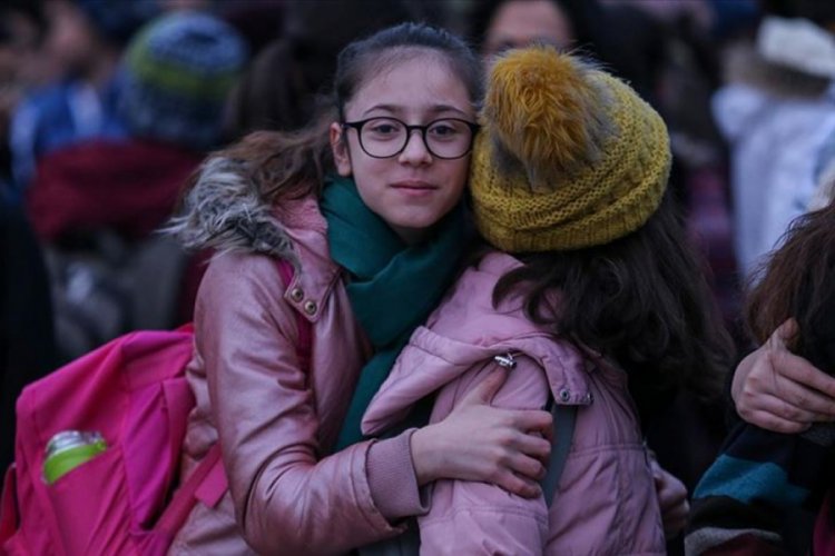 Elazığ'da depremin ardından ilk ders zili çaldı