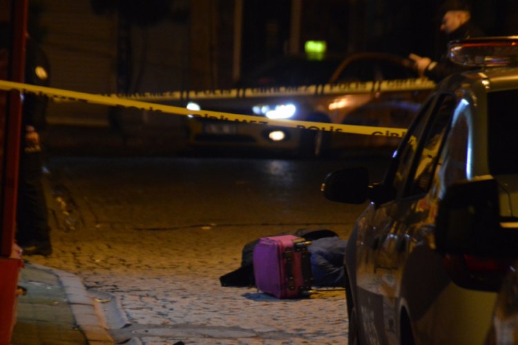 Yüksekten düşen erkek şahıs hayatını kaybetti