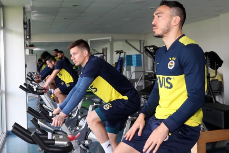 Fenerbahçe ara vermeden Antalyaspor hazırlıklarına başladı