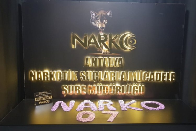 4 çocuk 5 bin 284 uyuşturucu hapla yakalandı