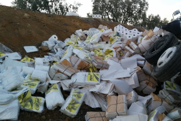 Bursa'da kamyonun freni boşaldı, şarampole yuvarlandı