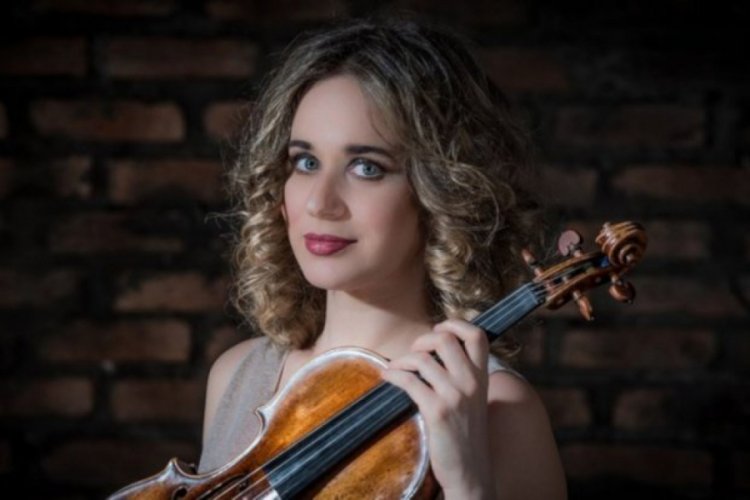 İtalyan sanatçı Tifu, Bursa'da konser verdi