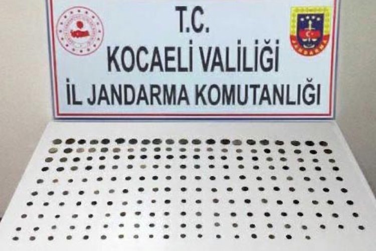 Tarihi eserleri satmak için müşteri ararken yakalandı