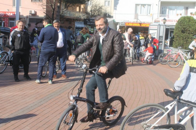 Bursa Gürsulu bisikletçiler sağlık için pedal çevirdi