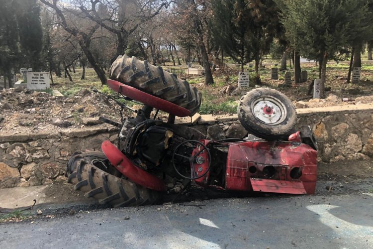 Bursa'da traktör takla attı, yaşlı sürücü yaralandı