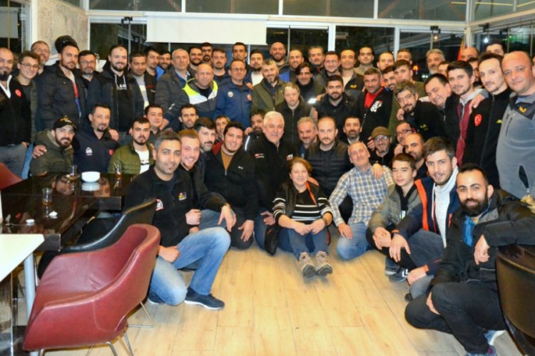 Bursa'da otomobil gruplarından down sendromlu çocukların çalıştığı kafeye destek