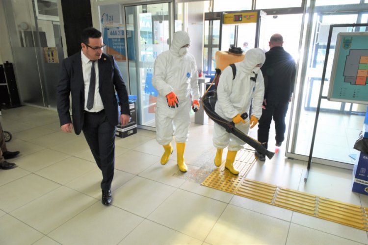 Bursa Mustafakemalpaşa önce yıkanıyor, sonra ilaçlanıyor