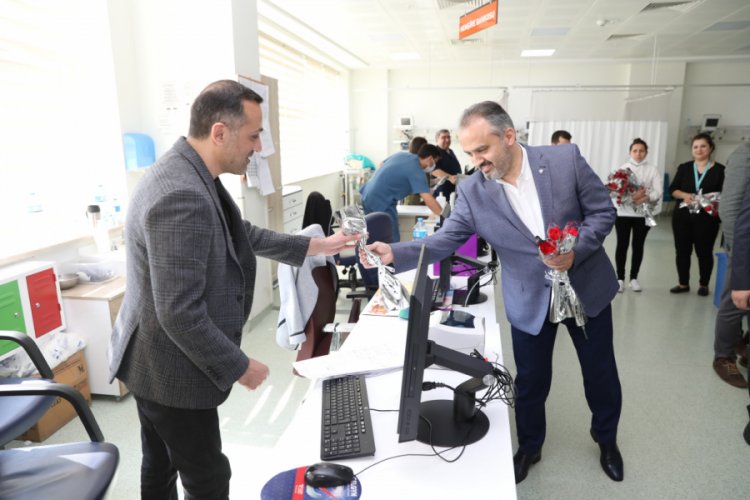 Bursa'da doktorlara bayram ziyareti