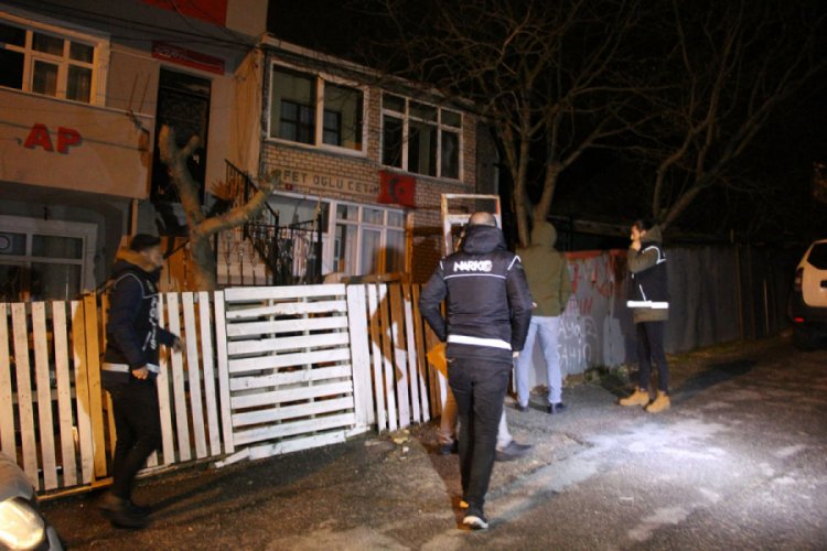 Sokak satıcılarına uyuşturucu operasyonu