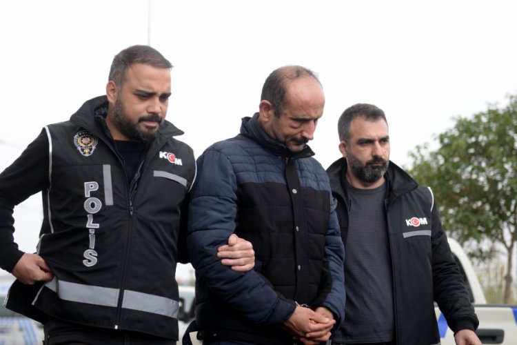 Sahte dolarla hayvan alan peruklu dolandırıcı tutuklandı