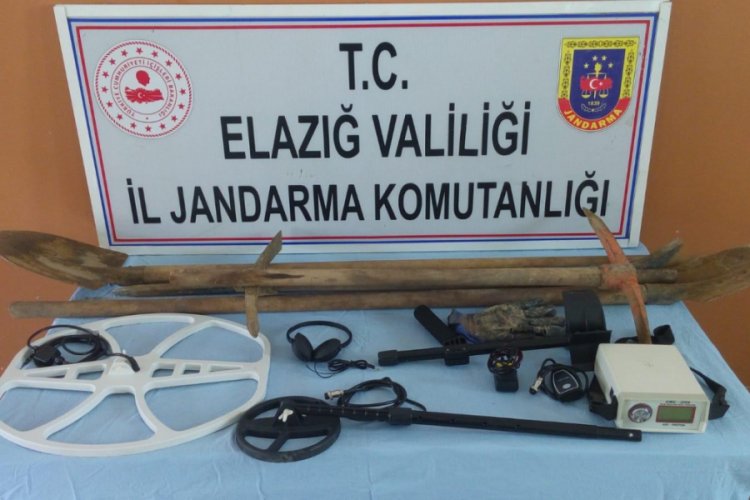 Kaçak kazı yapan 8 şahıs yakalandı