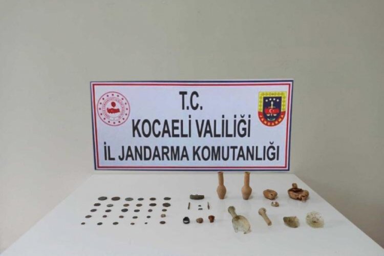 Tarihi eserler için müşteri ararken yakalandı