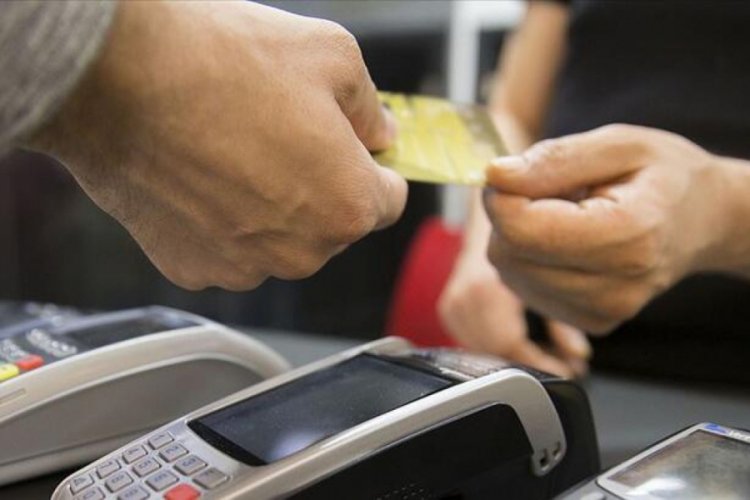 Kredi kartını üçüncü kişiye teslim eden bankaya para cezası