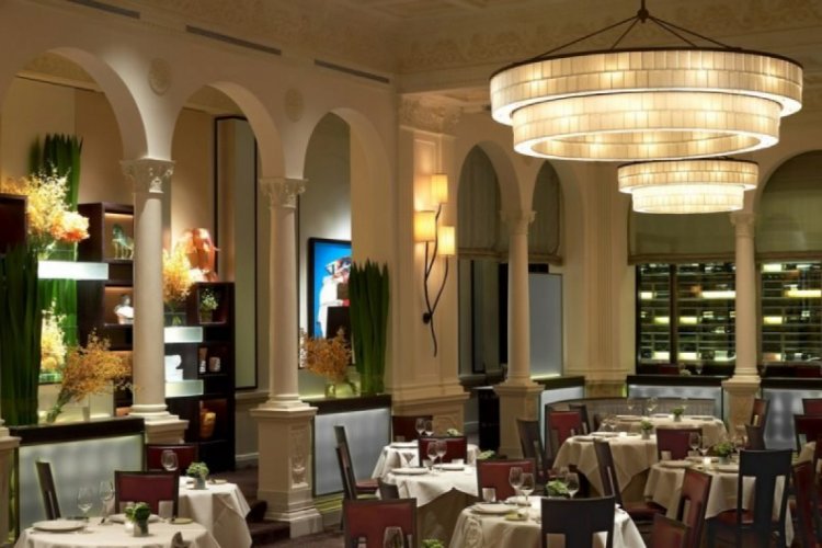 ABD'de bir çok eyalette bar ve restoranlar kapatılıyor