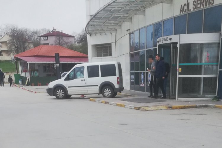 Gençler arasında bıçaklı kavga