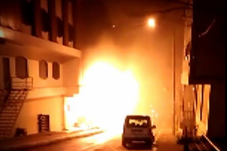 5 katlı otel alev alev yandı