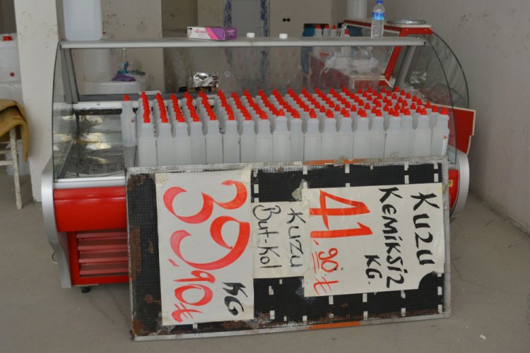 Kasapta sahte dezenfektan ürünleri ele geçirildi