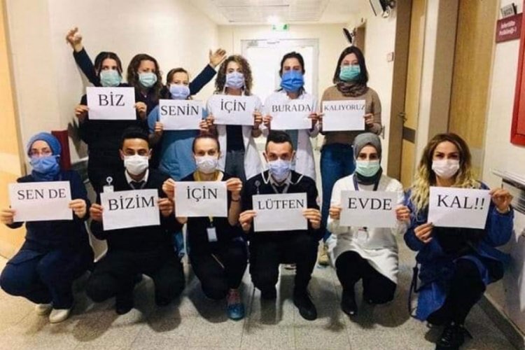 Bursa'da sağlıkçılardan ''Evde kal'' mesajı
