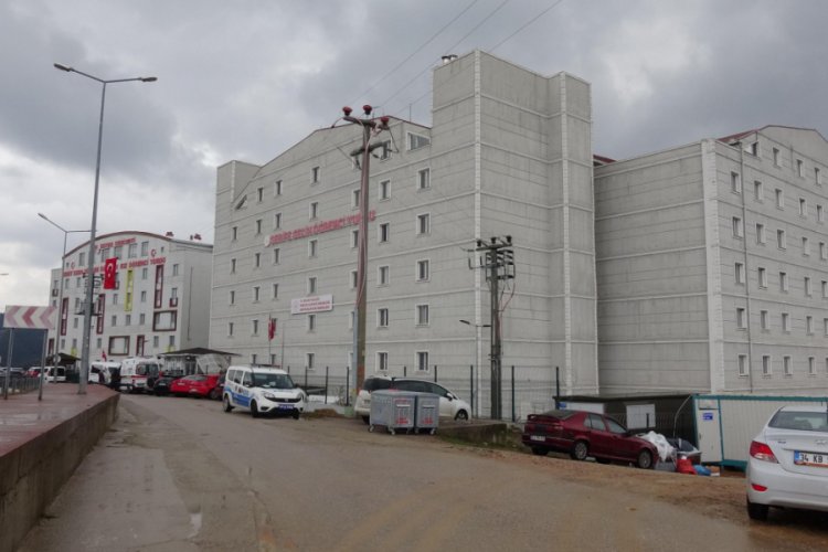 Avrupa'dan dönen Türklere Kocaeli'deki karantinada 2'nci gün