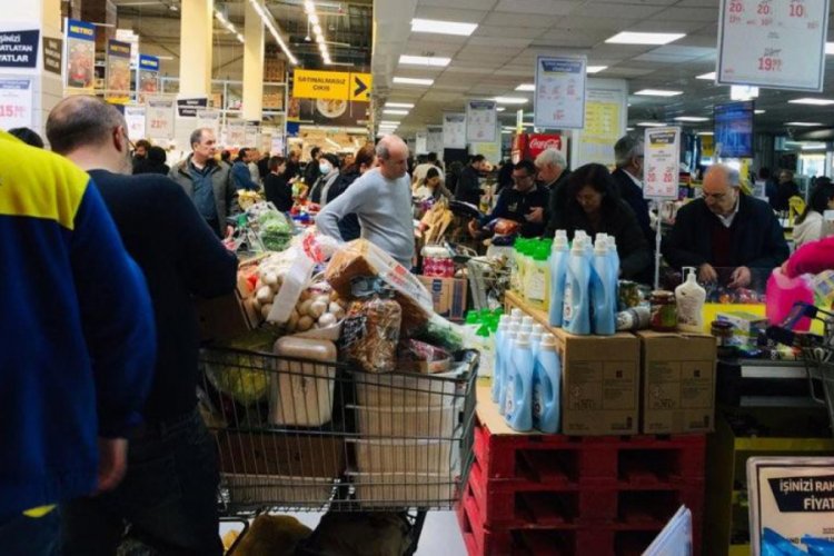 Türkiye, hijyen ve temel gıda ürünlerinde stok yapıyor