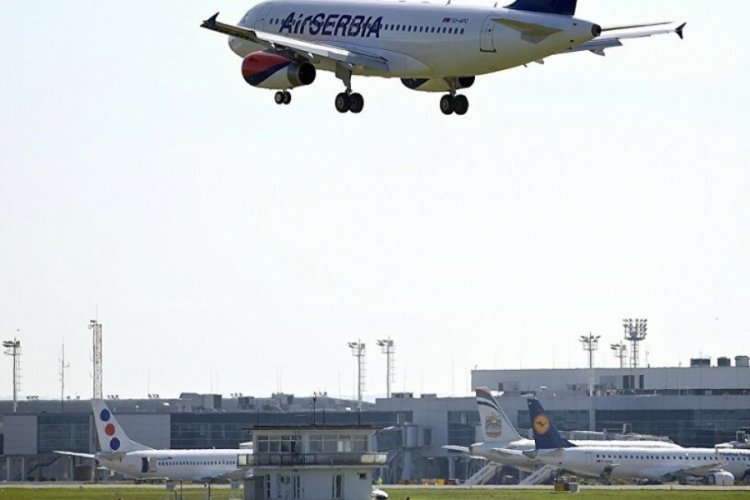 Sırbistan, koronavirüs nedeniyle tüm uçuşları durdurdu