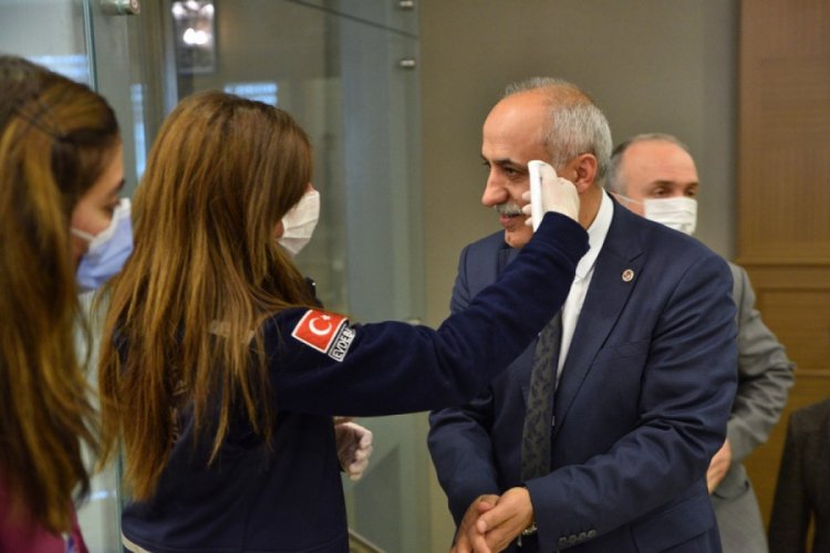 Bursa Büyükşehir Belediye Meclisi'nde üst düzey virüs önlemi