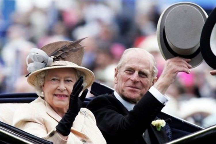Buckingham Sarayı'ndan Kraliçe Elizabeth açıklaması