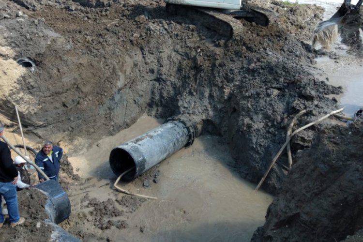 İsale hattı patladı Adana susuz kaldı