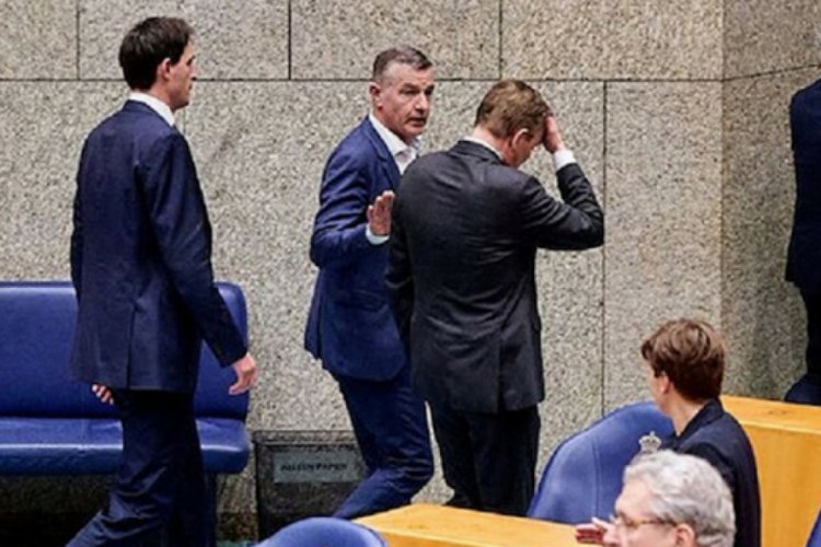 Hollanda'da bayılan Sağlık Bakanı istifa etti