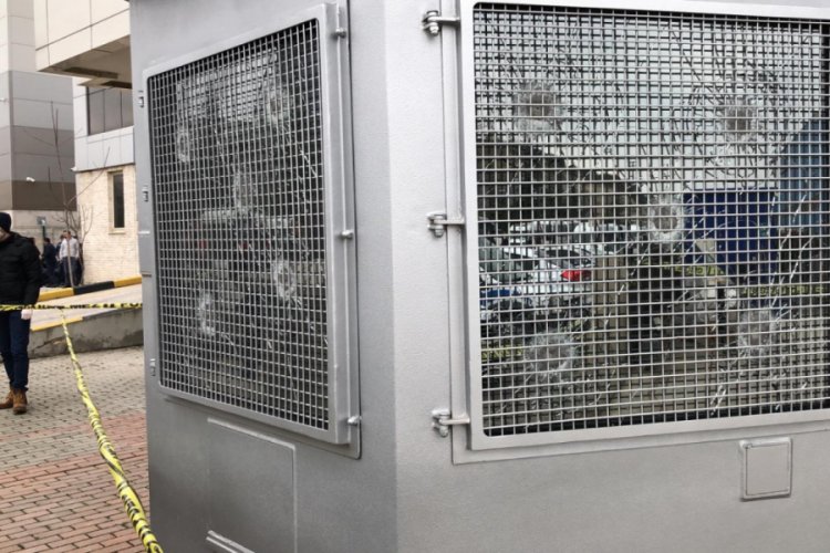 Bursa'da güvenlik görevlisi kadına silahlı saldırı!