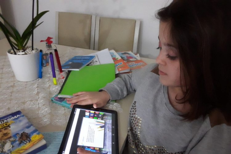 Öğrenciler uzaktan eğitimi sevdi