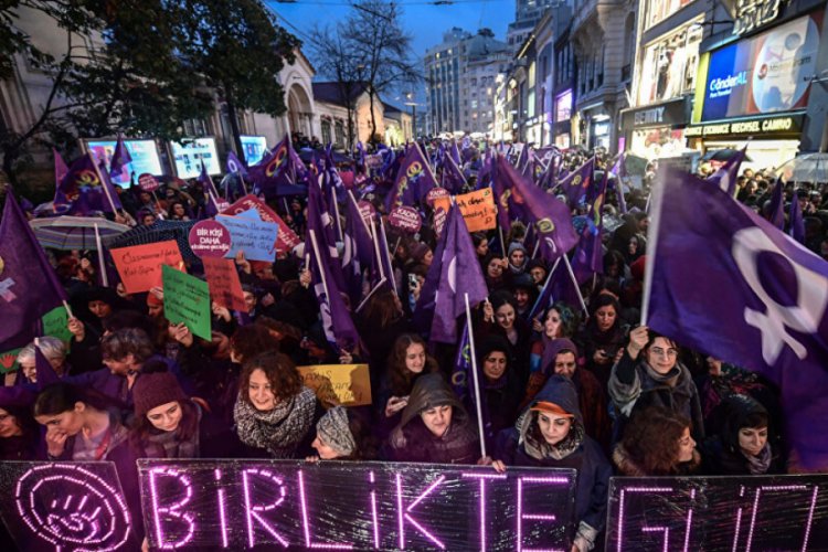 Kadın örgütlerinden 'cinsel suçlarda indirime gidilecek' iddialarına tepki