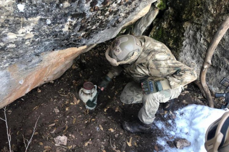 PKK'lı teröristlerin kullandığı 5 sığınak ve barınak imha edildi