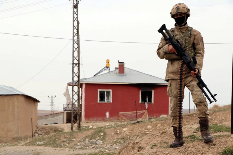 İki aile arasında kavga: 3 ölü, 8 yaralı