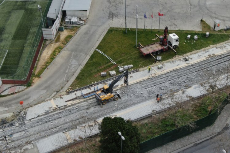Tramvay inşaat hattının temelinde kayma