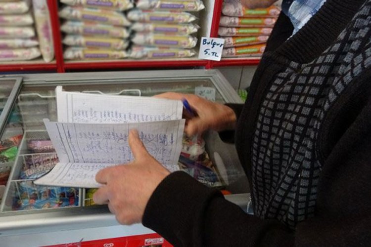 Hayırsever, mahalle halkının 11 bin 500 TL'lik bakkal borcunu ödedi