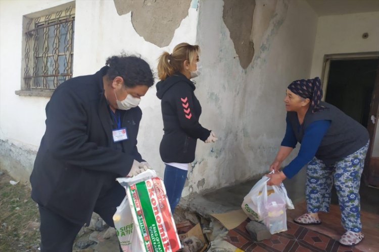Gönüllü öğretmenlerden yaşlılara yönelik çalışmalara destek