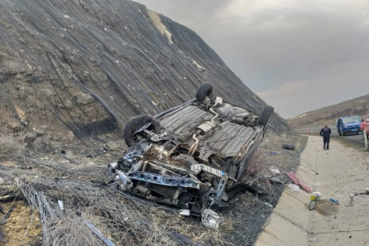 Malatya'da otomobil takla attı