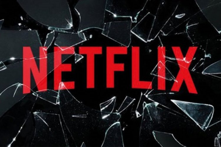 Netflix, dışarı çıkanları kaçırmak için sokak panolarından spoiler veriyor