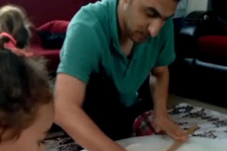 Evde kalan babaların gülümseten görüntüleri