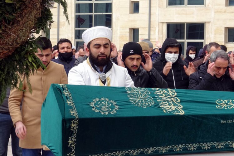 Cenaze namazında koronavirüse karşı dua edildi
