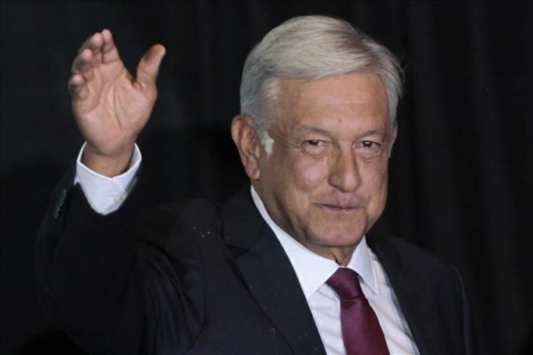 Meksika Devlet Başkanı Obrador'un Kovid-19'a karşı tedbirli olmaması tepki çekti