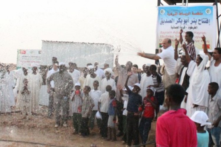 Sudan'da su kuyusu açıldı
