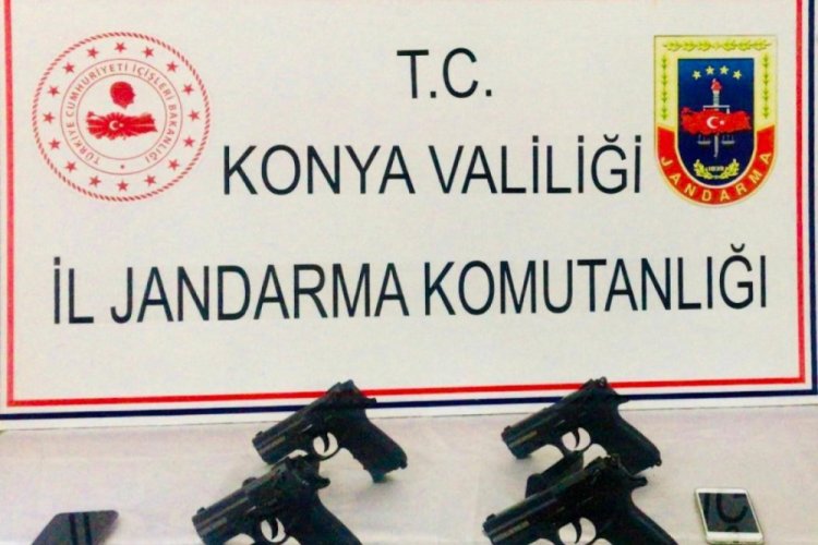 Konya'da şüphe üzerine durdurulan araçta silah bulundu