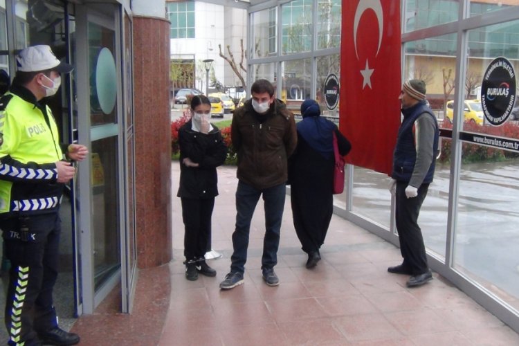 Bursalı umreciler evlerine döndü