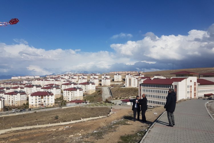 60 yaşındaki adam 50 yıldır uçurtma uçuruyor