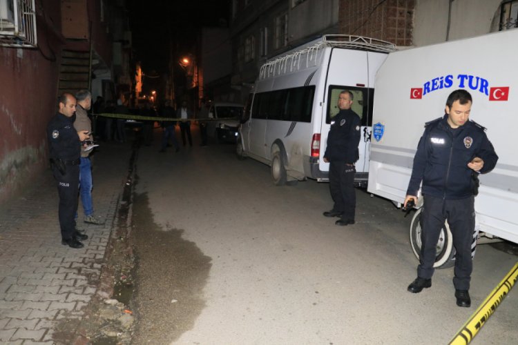 Sokak ortasında pompalı tüfekle saldırı