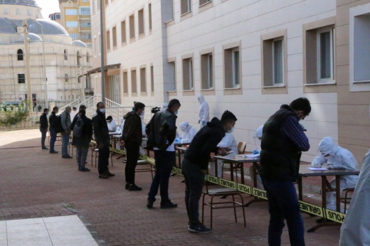 Karadağ'dan getirilen 493 Türk işçi karantinaya alındı