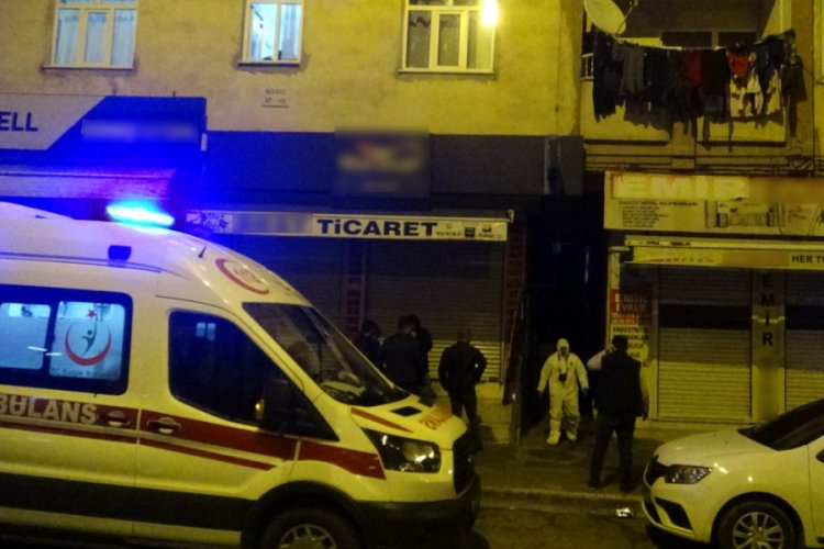 İki arkadaşın kavgası kanlı bitti aktı: 1 ölü
